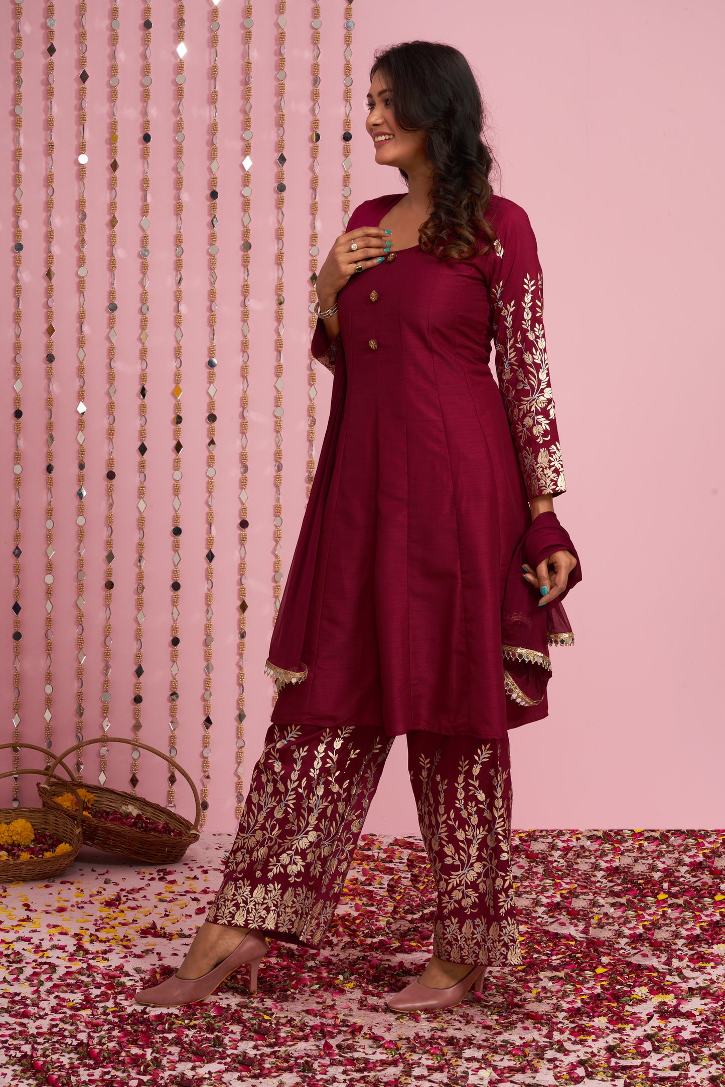 Kurti Set With Floral Foil Printed On Sleeves With Dupatta