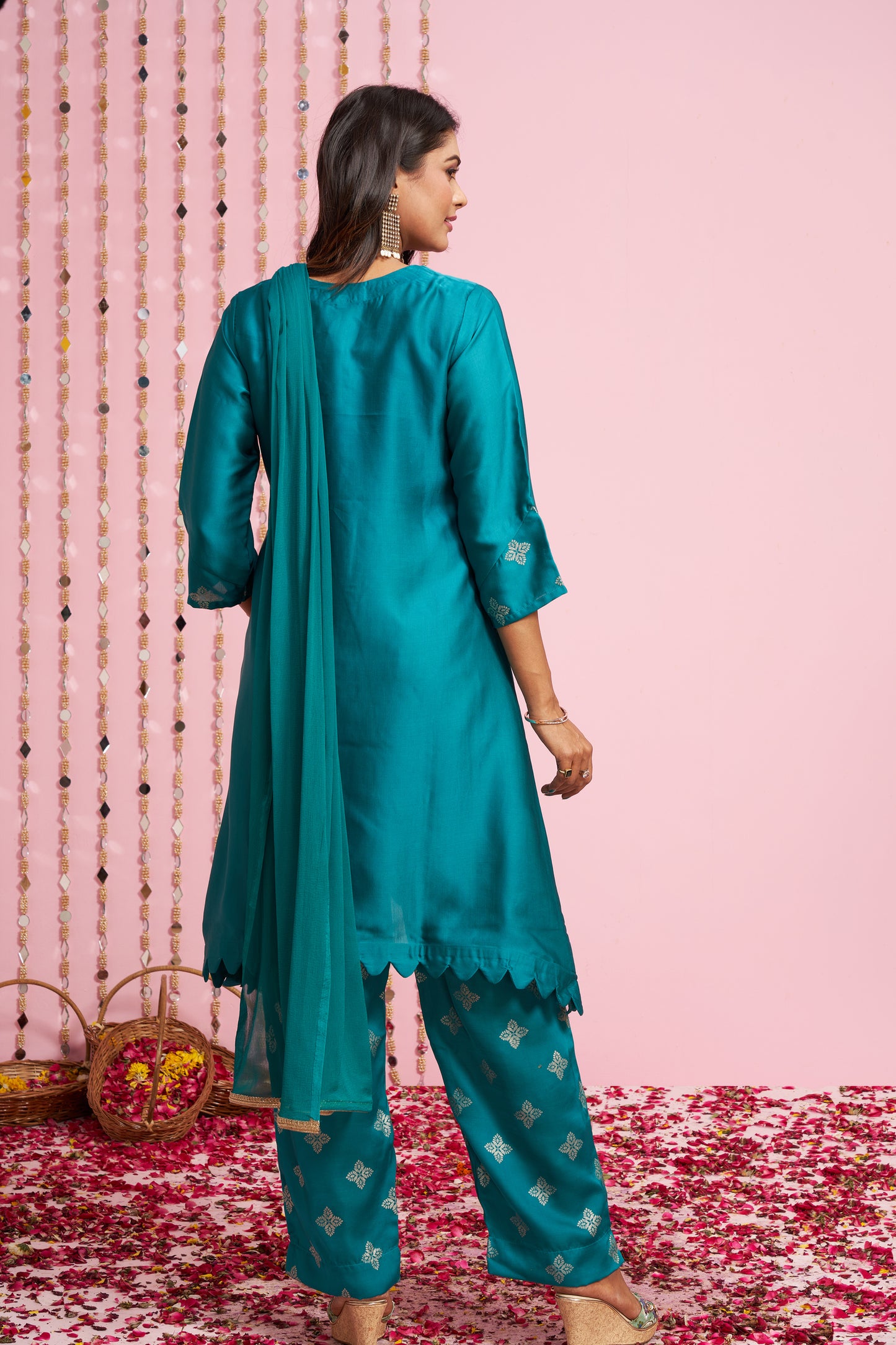 Silk Kurti With Foil Printed Pants And Dupatta