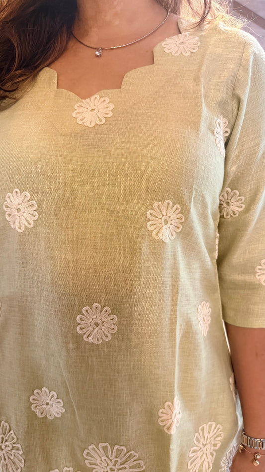 Daisy Bloom Embroidered Linen Co-ord Set Pista