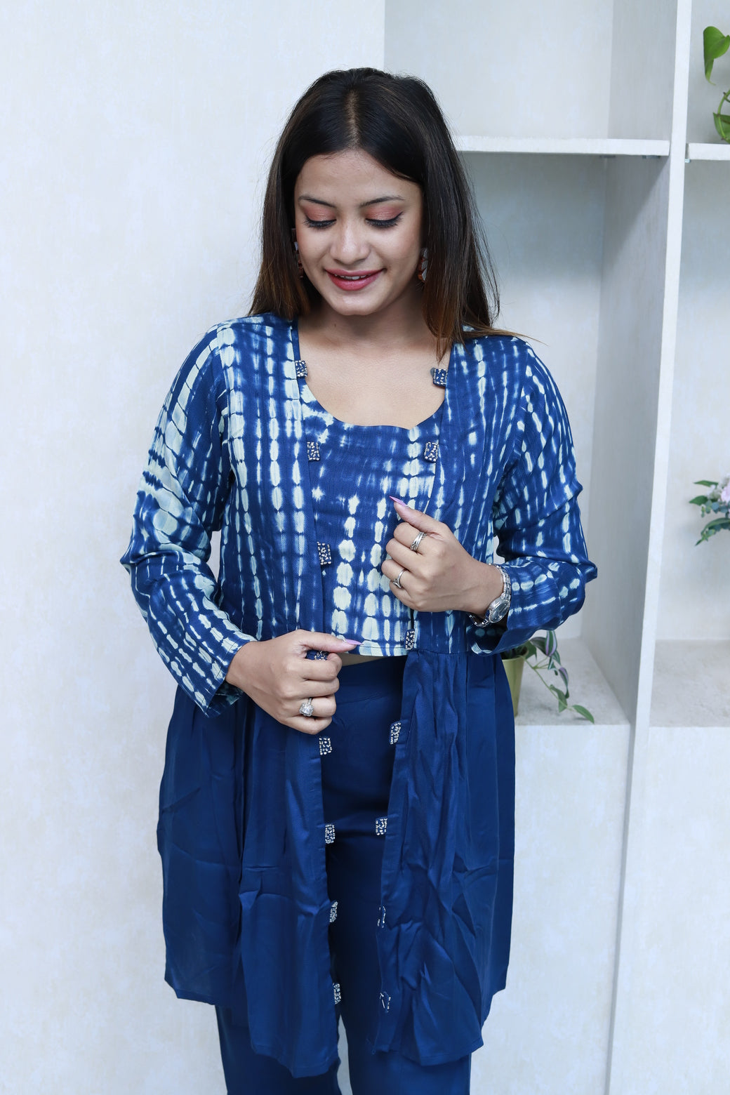 Tie Dye Printed Boxy Crop Top With Pants And Jacket
