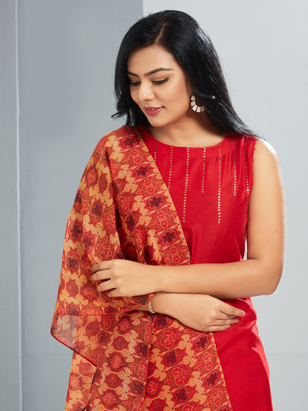 Kurti with Printed Parallel Pants And Dupatta