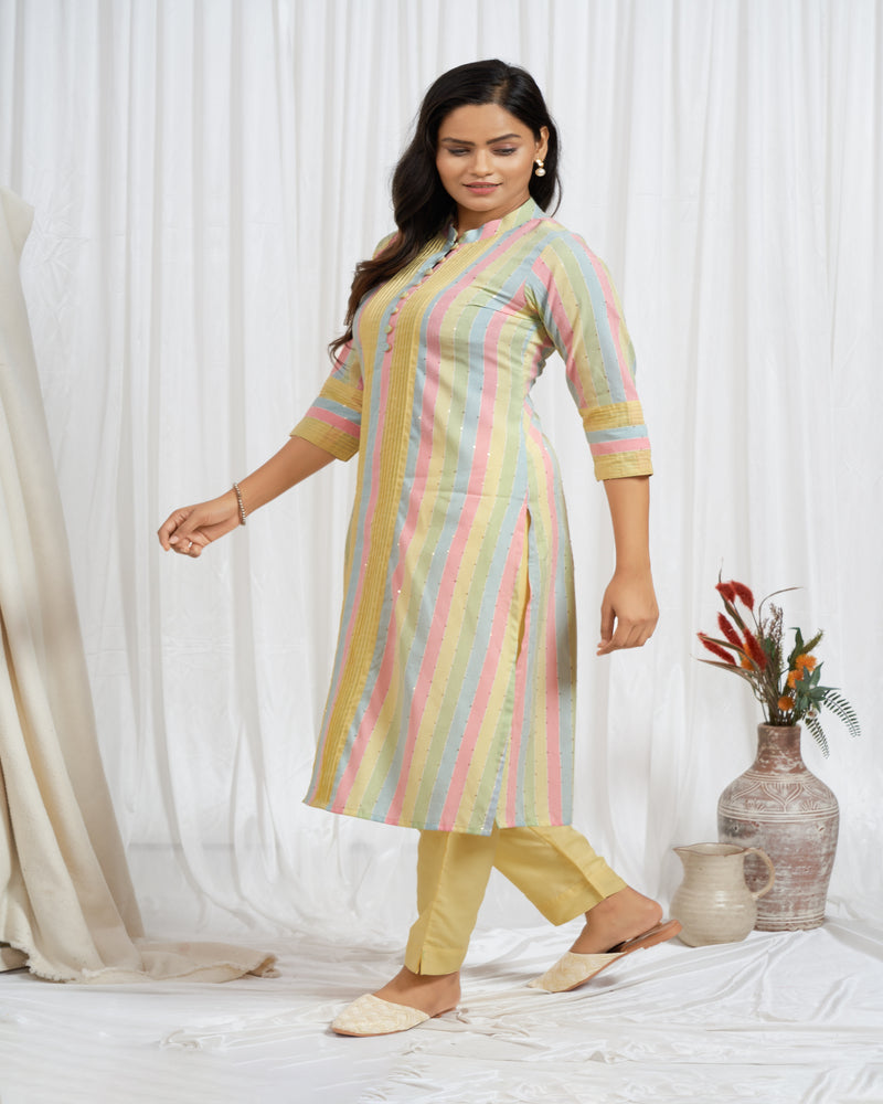 Sequence Embellished Self Weaved Kurti Set