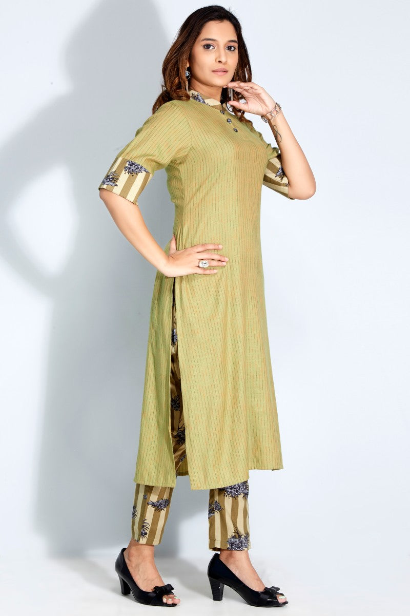Unique Smart Looking Kurti Set With Pant