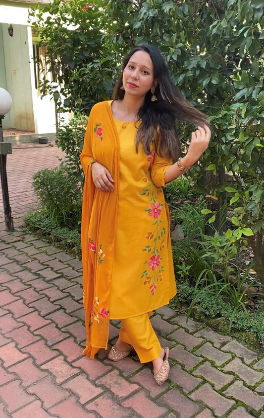 Hand Painted Kurti Set With Dupatta