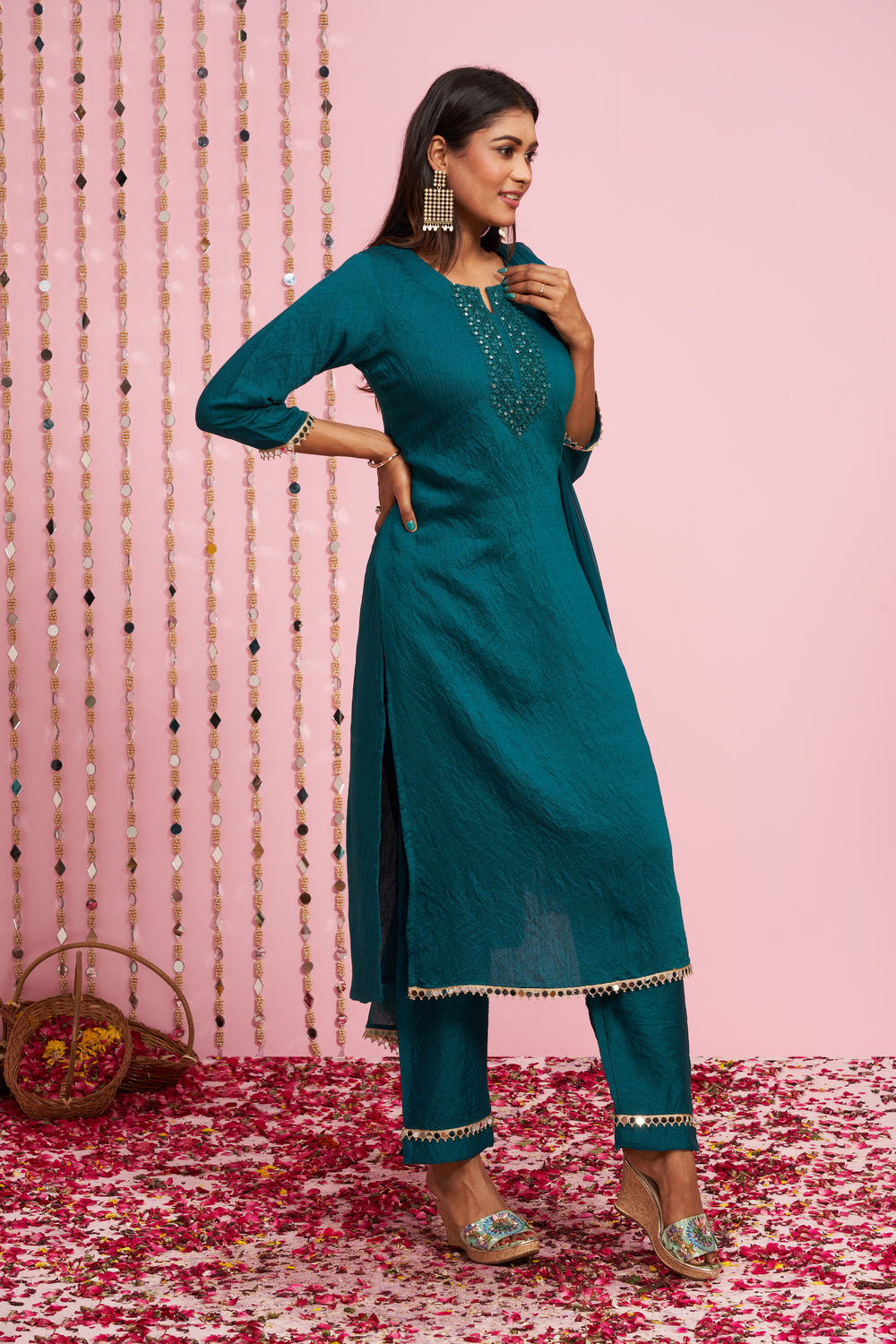 Lace Mirror Details Kurti Set With Dupatta