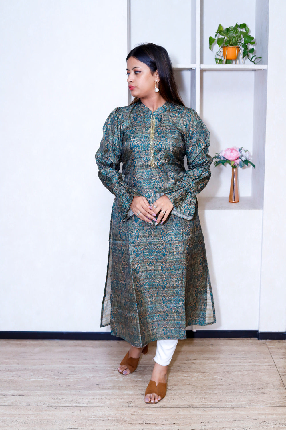 Printed Kurti With Cinnamon Flouse Sleeves