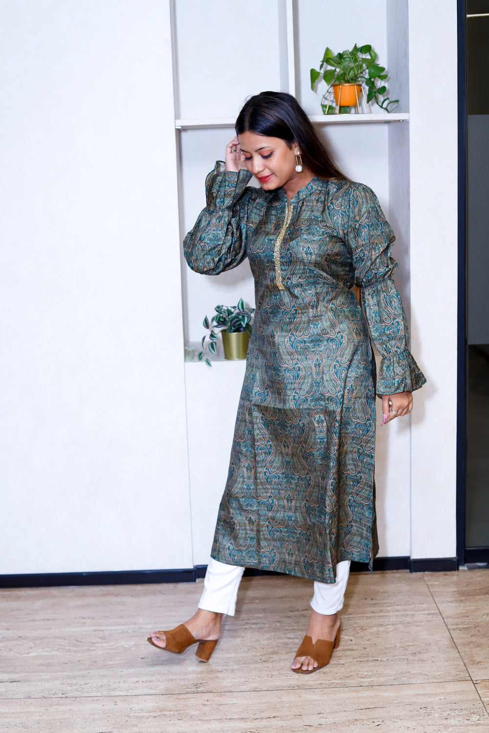 Printed Kurti With Cinnamon Flouse Sleeves