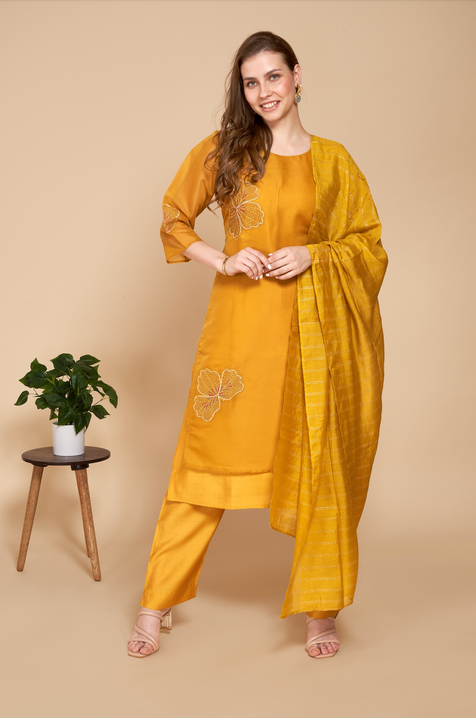 Kurti Set With Silk Embellished Dupatta