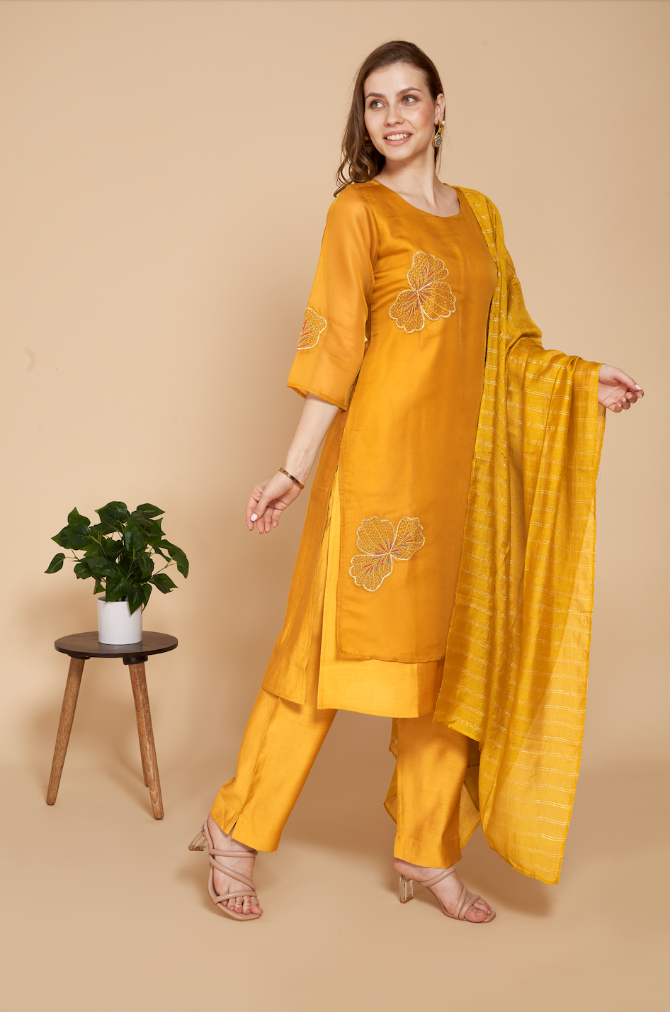 Kurti Set With Silk Embellished Dupatta