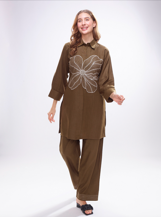 Pure Linen Co-ord Set With Abstract Flower Embroidery
