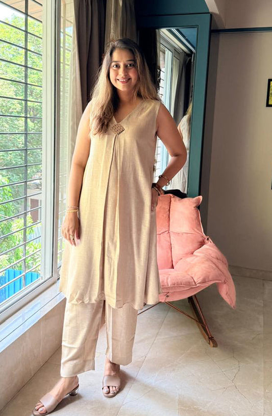 Beige Linen Kurti Set with Pockets & Separate Sleeves