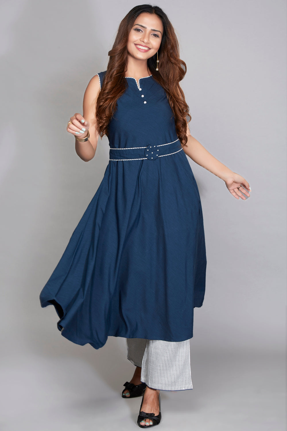 Sleeveless Kurti Set With Belt