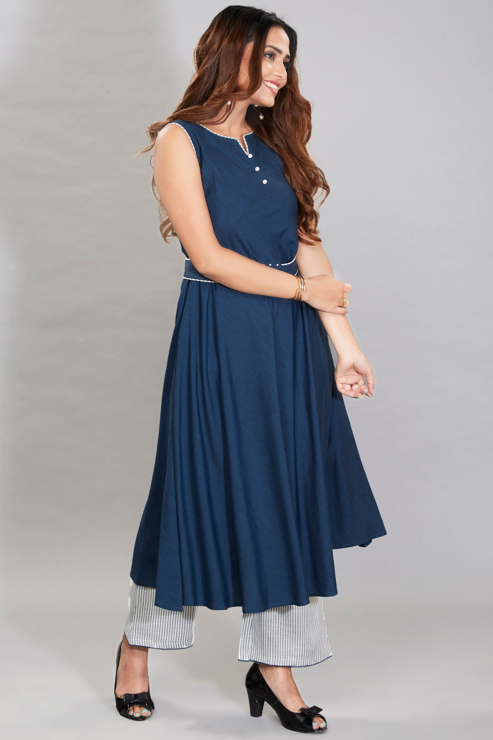 Sleeveless Kurti Set With Belt