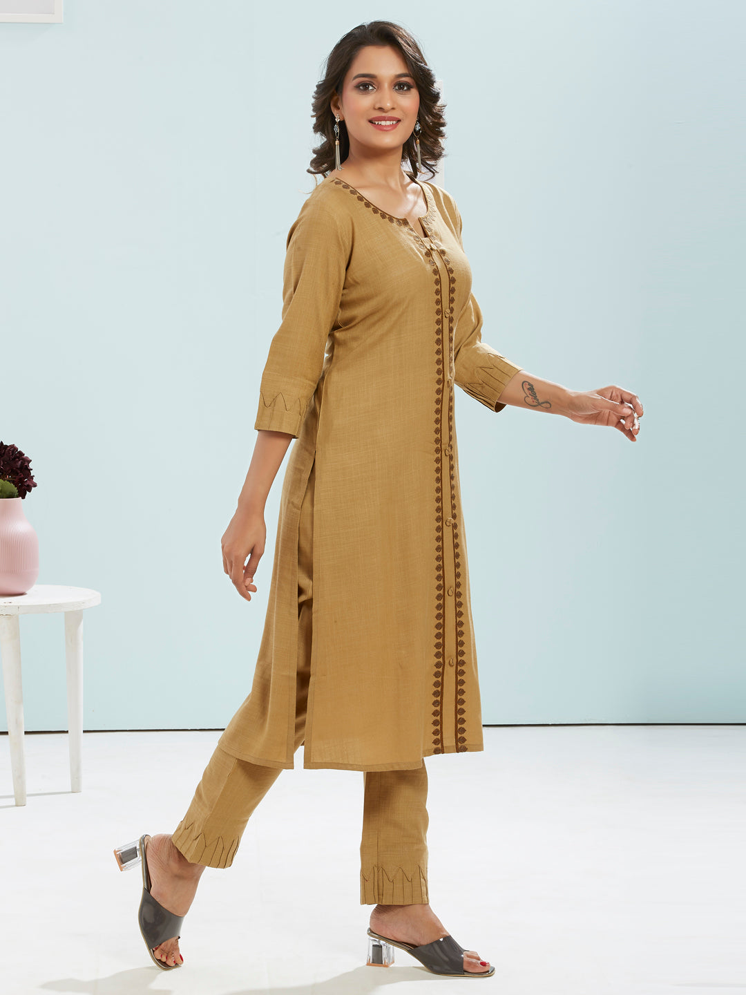 Embroidered Kurti Set