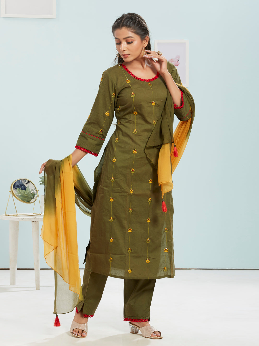 Embroidered Kurti Set With Dupatta